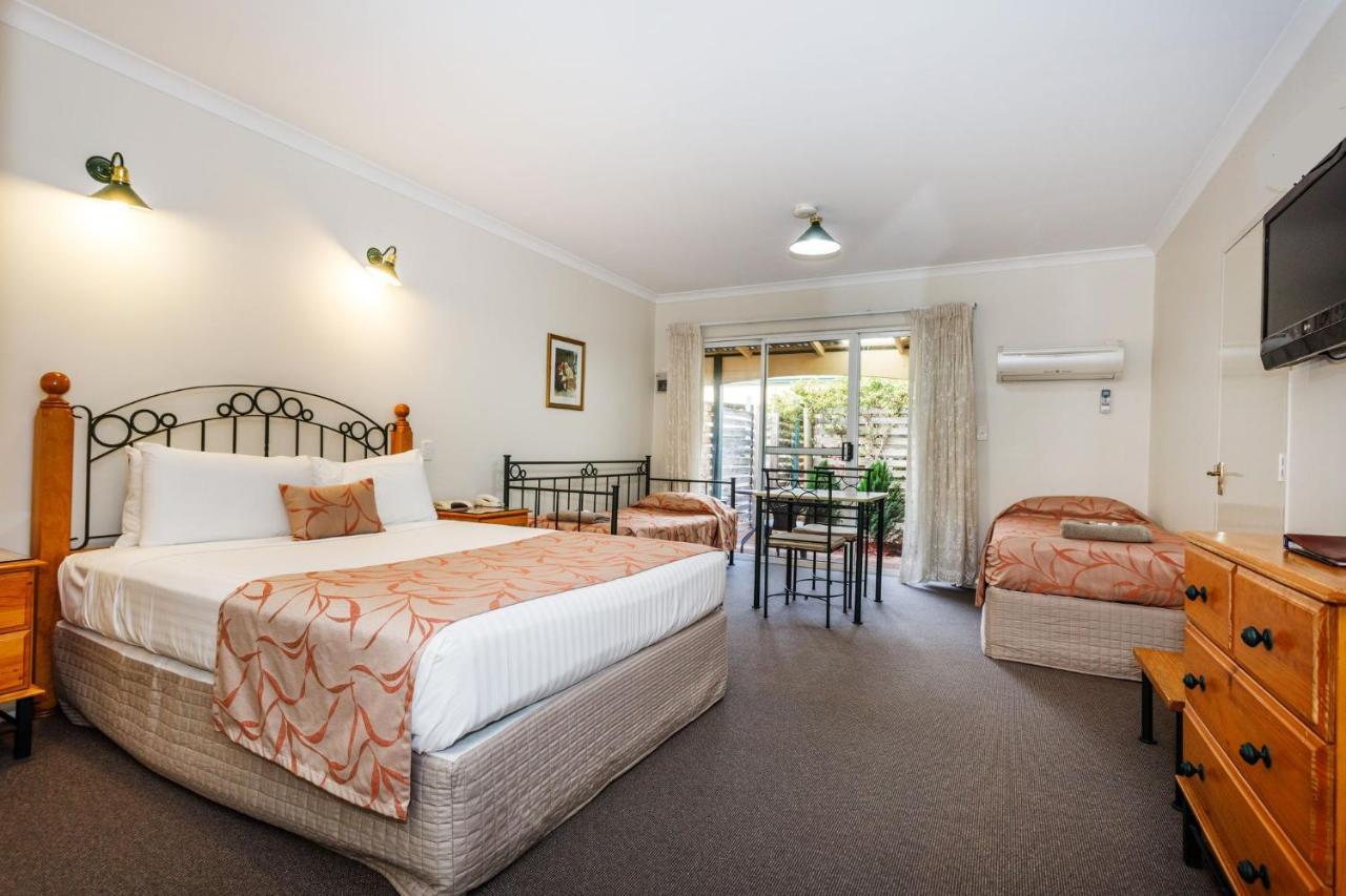 Nelsons Of Bridgetown Hotel Buitenkant foto